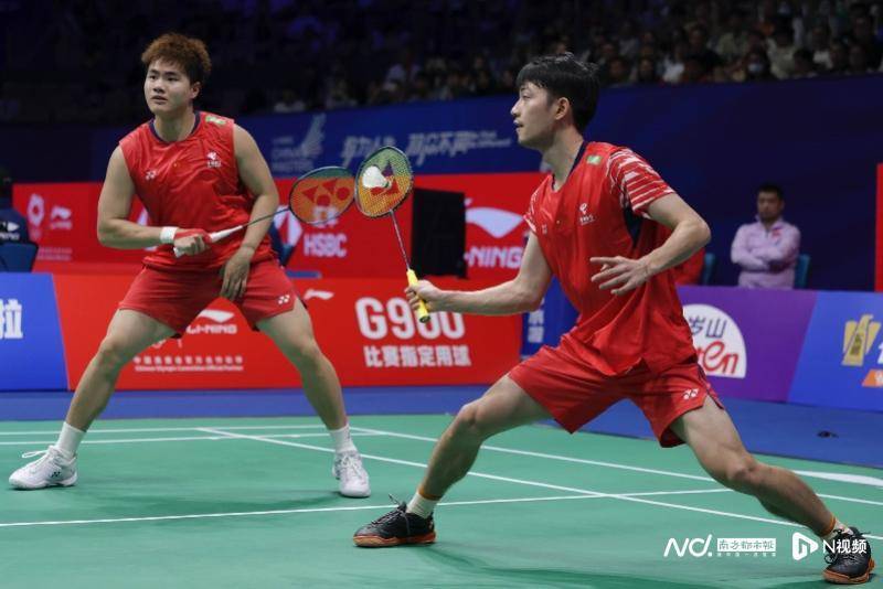 中国羽毛球大师赛16强战<strong></p>
<p>币阅</strong>,国羽五项锁定11个八强席位