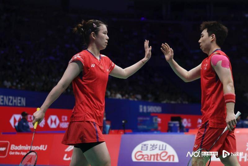 中国羽毛球大师赛16强战<strong></p>
<p>币阅</strong>,国羽五项锁定11个八强席位