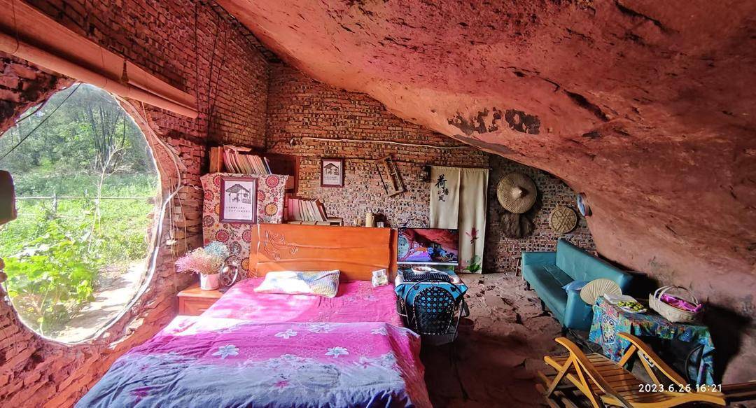 是个人选择还是另有隐情？35岁男子回乡“崖下洞居”惹争议<strong></p>
<p>币阅</strong>！｜封面深镜