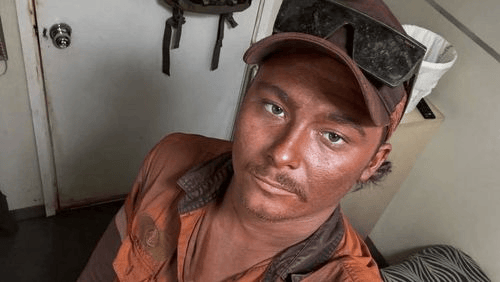 23岁澳大利亚1米78男子淹死在印尼1米5深泳池<strong></p>
<p>凤凰币</strong>，遗体送回国心脏丢失，出现多处割伤和瘀痕