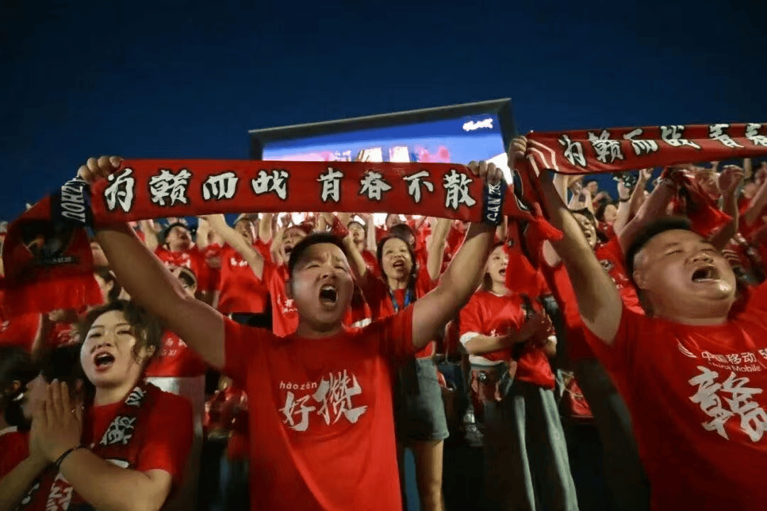 省级“苏超式”足球联赛持续扩容<strong></p>
<p>凤凰币</strong>,多地创下现场观赛人数纪录