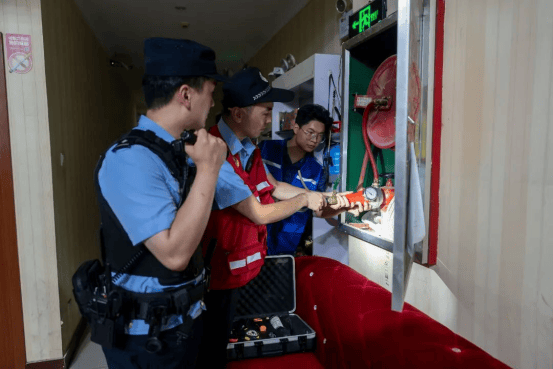 全域发力<strong></p>
<p>以利币</strong>！无锡公安开展安全生产大排查大整治