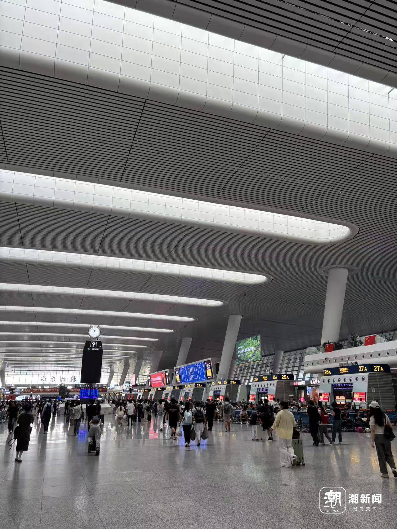 全杭州的娃都出动了？这是刚刚的火车东站<strong></p>
<p>淘币时代</strong>！秋假大军即将席卷全国