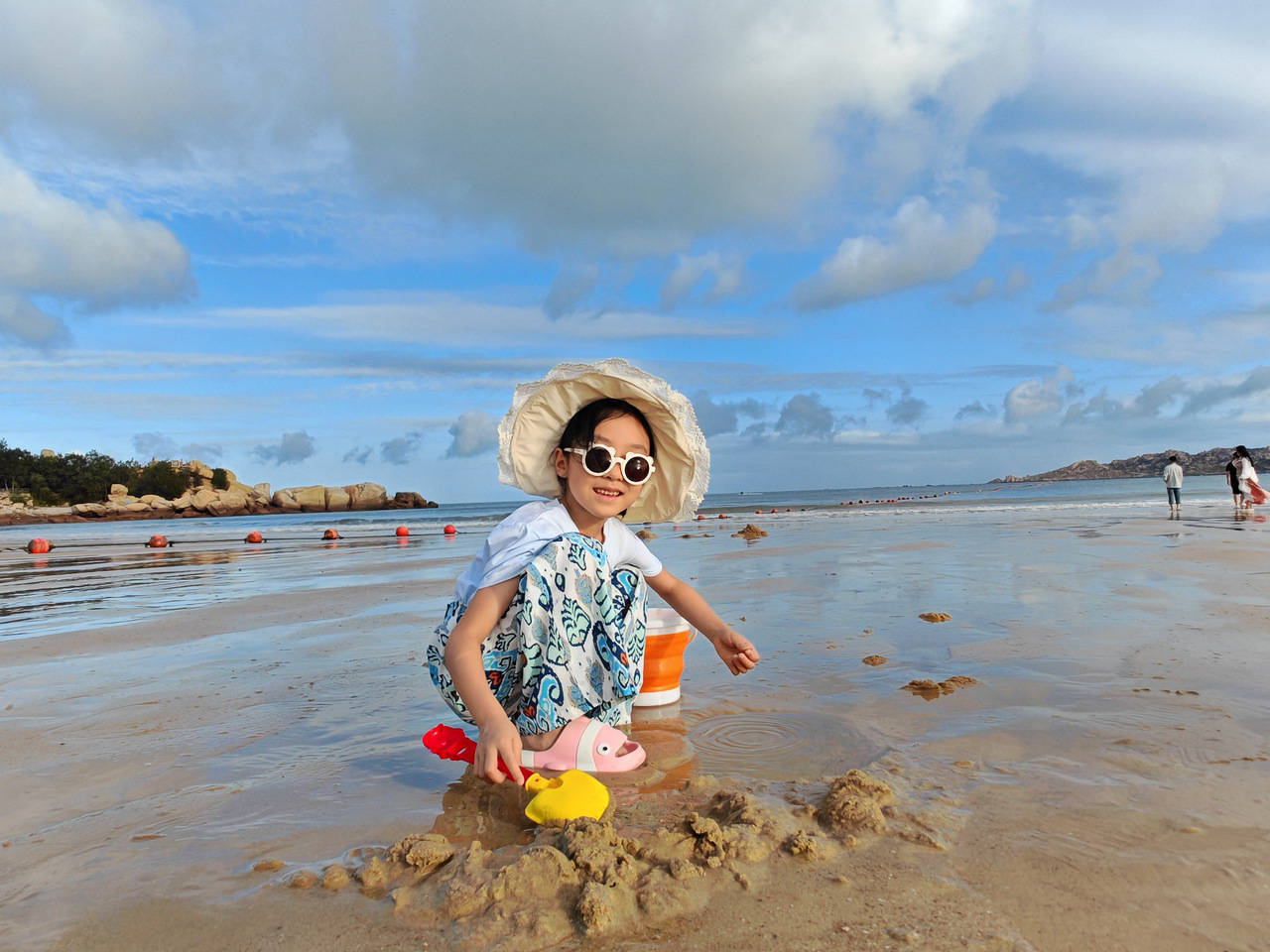 全杭州的娃都出动了？这是刚刚的火车东站<strong></p>
<p>淘币时代</strong>！秋假大军即将席卷全国