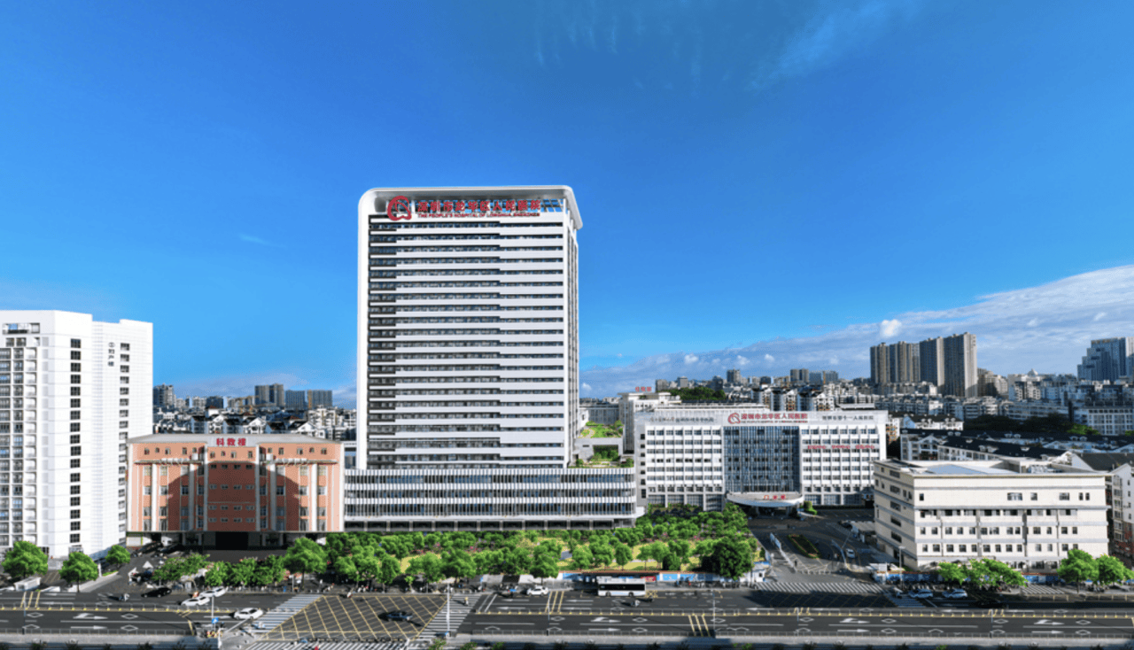 深圳一医院门口被指“举步维艰”<strong></p>
<p>淘币时代</strong>！整治后记者实探:仍很堵