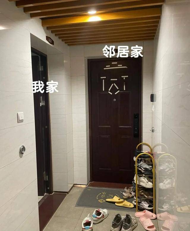 物业“不让门口放鞋子”<strong></p>
<p>币小白</strong>，门口放鞋柜违法吗？