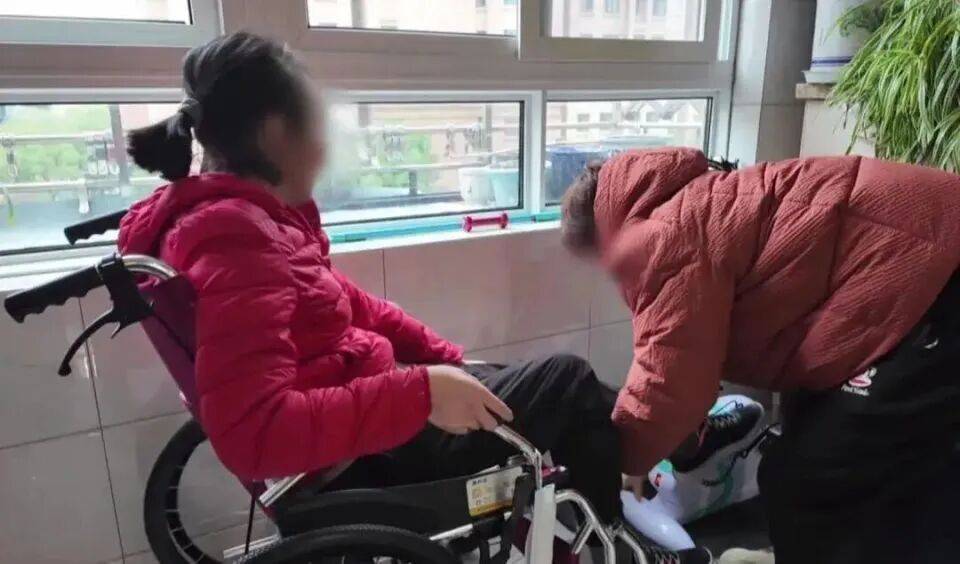 28岁妻子突发罕见病全身瘫痪<strong></p>
<p>mith币</strong>，丈夫哄骗卖婚房携款失踪，检方强势介入