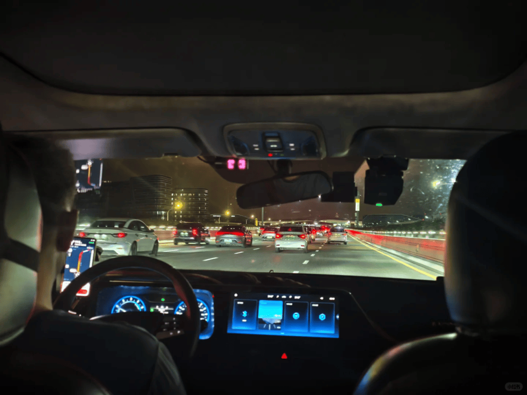 “不亚于春节回家”!凌晨5点<strong></p>
<p>mith币</strong>,深圳有人已经堵在路上……