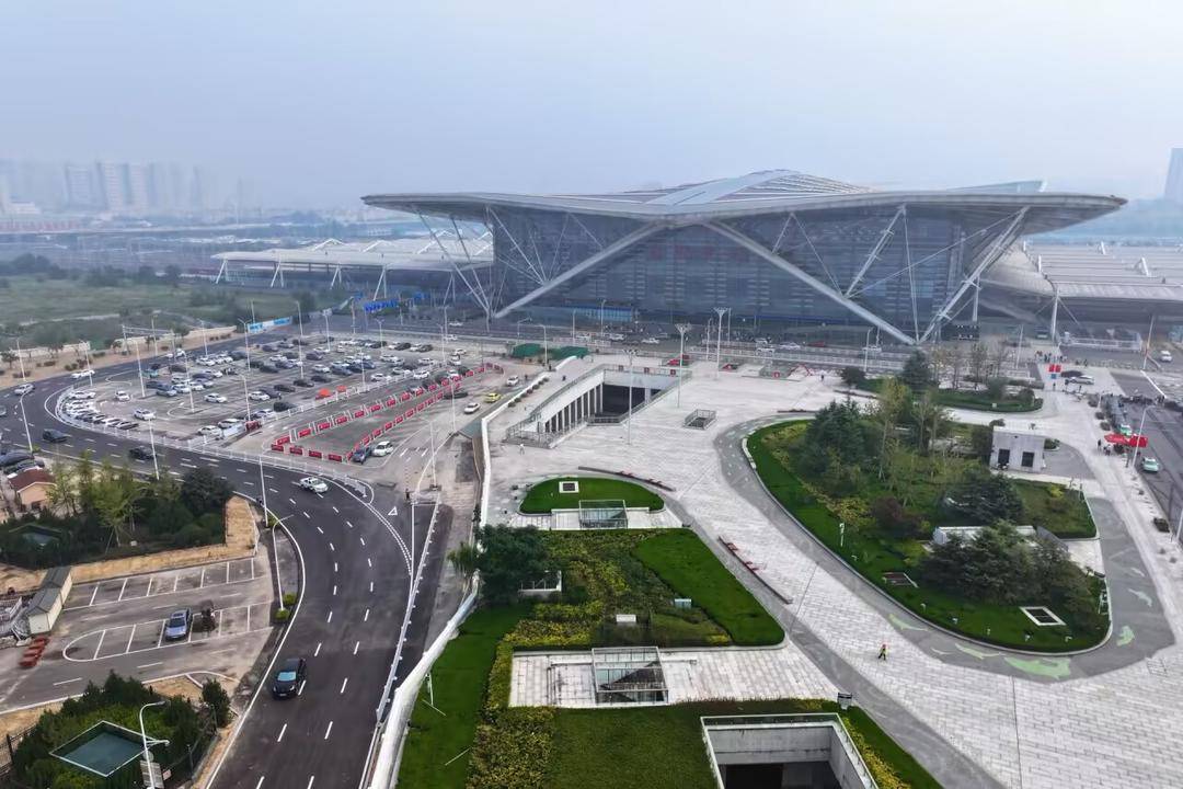 “双节”假期<strong></p>
<p>mith币</strong>，铁路青岛站预计发送旅客170万人