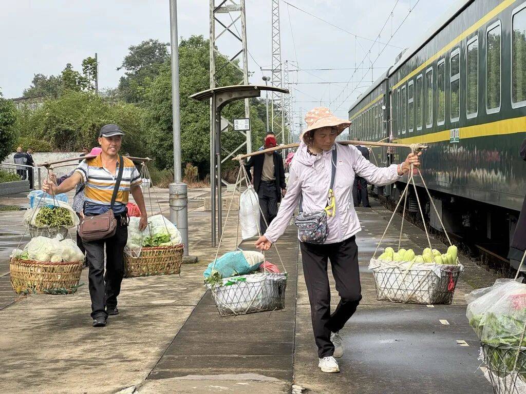 纸质火车票退场<strong></p>
<p>mith币</strong>，每道折痕里都藏着远方、爱情与山河记忆