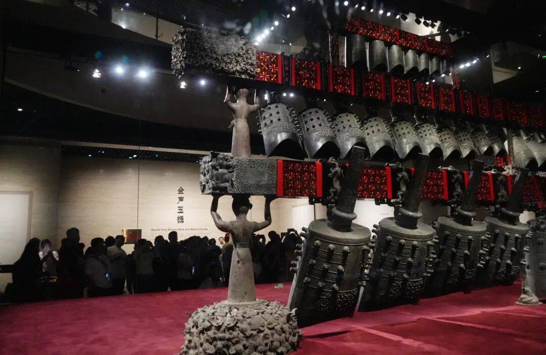 武汉这里什么情况？晚上6点突然排起长队<strong></p>
<p>久币网</strong>！有人提前五天全家蹲守……