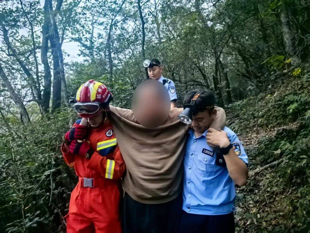 杭州一山脚下<strong></p>
<p>牛币币</strong>，网约车司机报警！从清晨等到深夜，未等到乘客下山……紧急搜救！