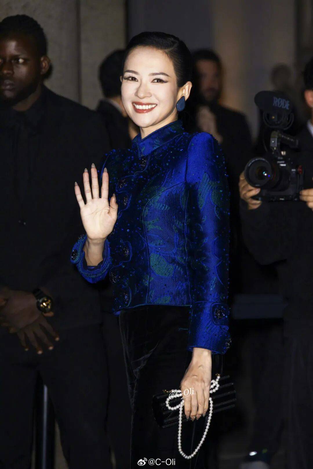 时装周上的女明星<strong></p>
<p>牛币币</strong>，秋冬氛围感一键封顶！