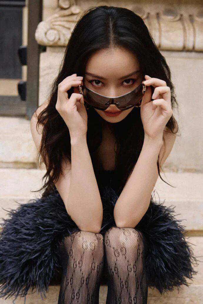 时装周上的女明星<strong></p>
<p>牛币币</strong>，秋冬氛围感一键封顶！