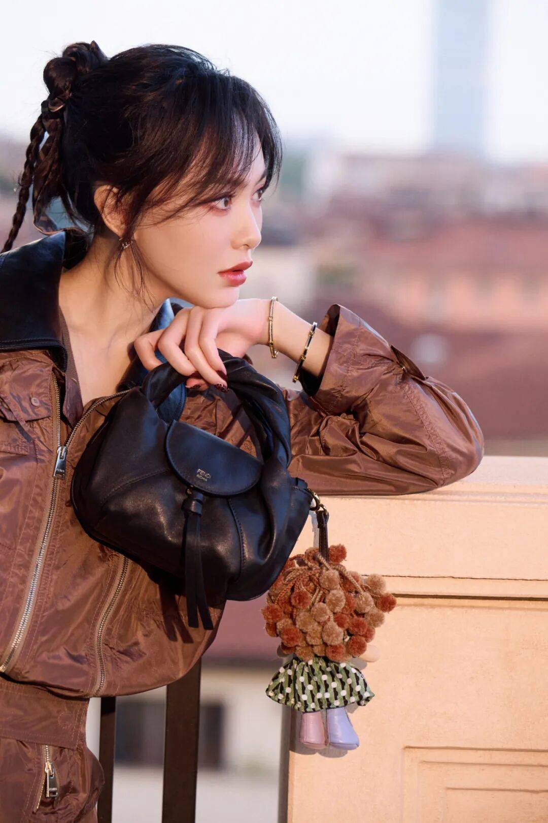 时装周上的女明星<strong></p>
<p>牛币币</strong>，秋冬氛围感一键封顶！