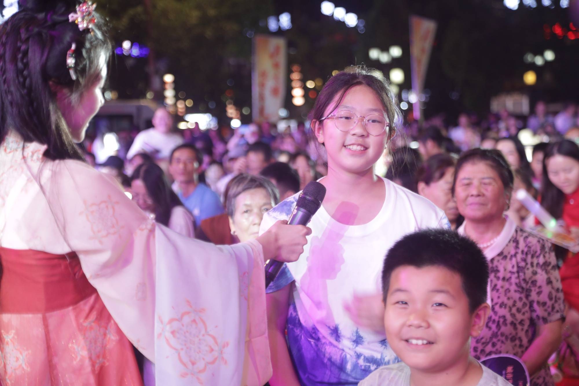 月映火塘 悦唱荔波<strong></p>
<p>币汇系列</strong>！这场中秋音乐晚会点燃团圆夜