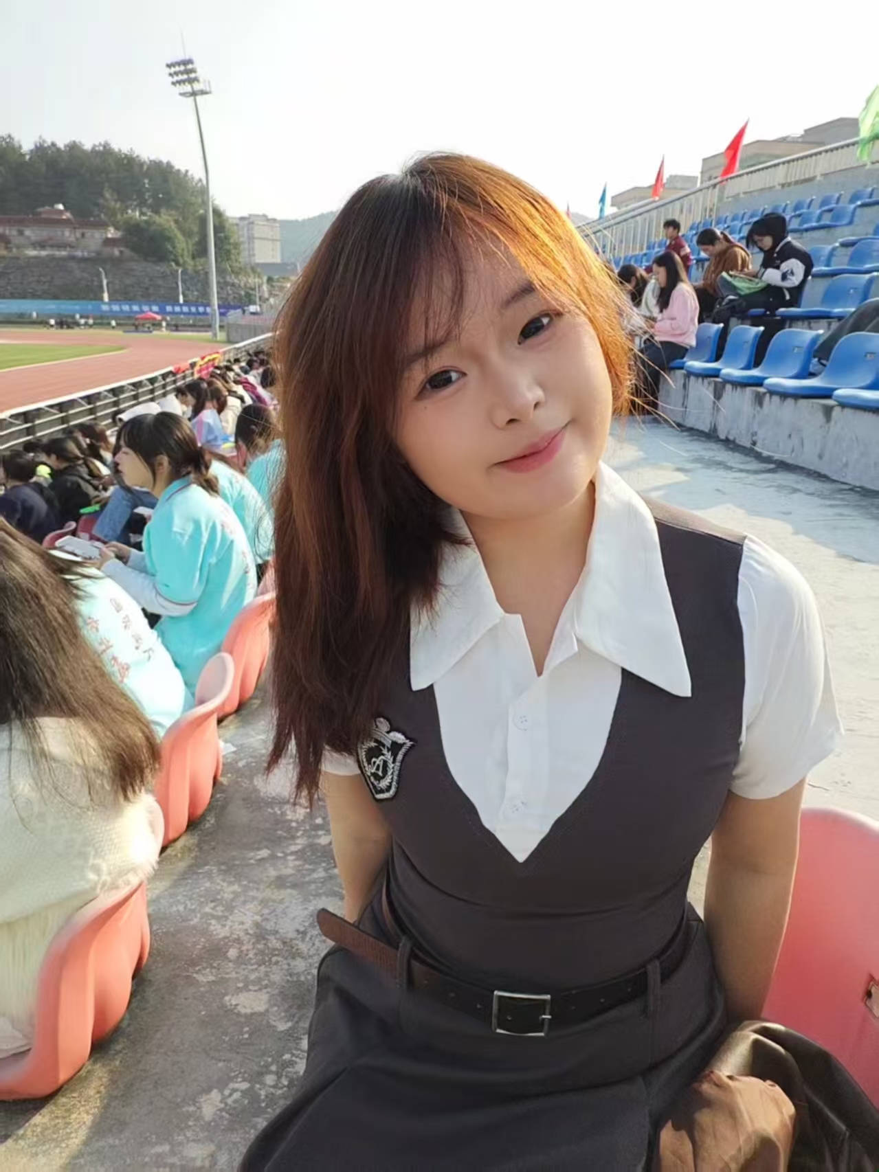 那个让老师骄傲的“调皮”班级!30年同学聚会<strong></p>
<p>西夏币</strong>,还伴有一封来自贵州的感谢信