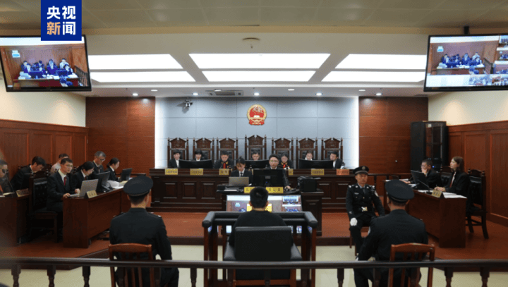 “司机泄愤撞死一家三口”<strong></p>
<p>罄币</strong>,逝者家属最新发声