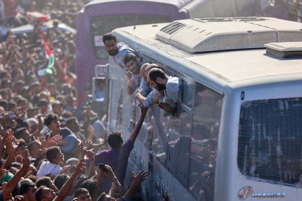 圆桌|美以宣布“加沙战争”结束<strong></p>
<p>瓦特币</strong>,模糊的协议承载不了巴以和平