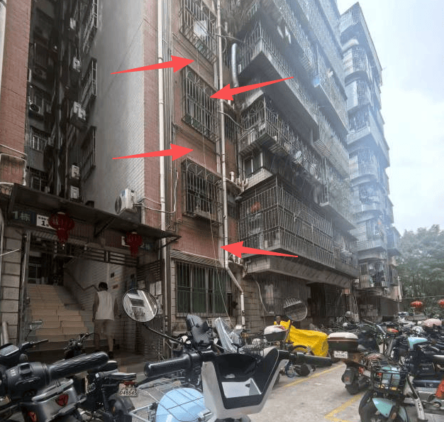 深圳一小区电动车管理引担忧<strong></p>
<p>瓦特币</strong>，部门责令整改后，记者实探