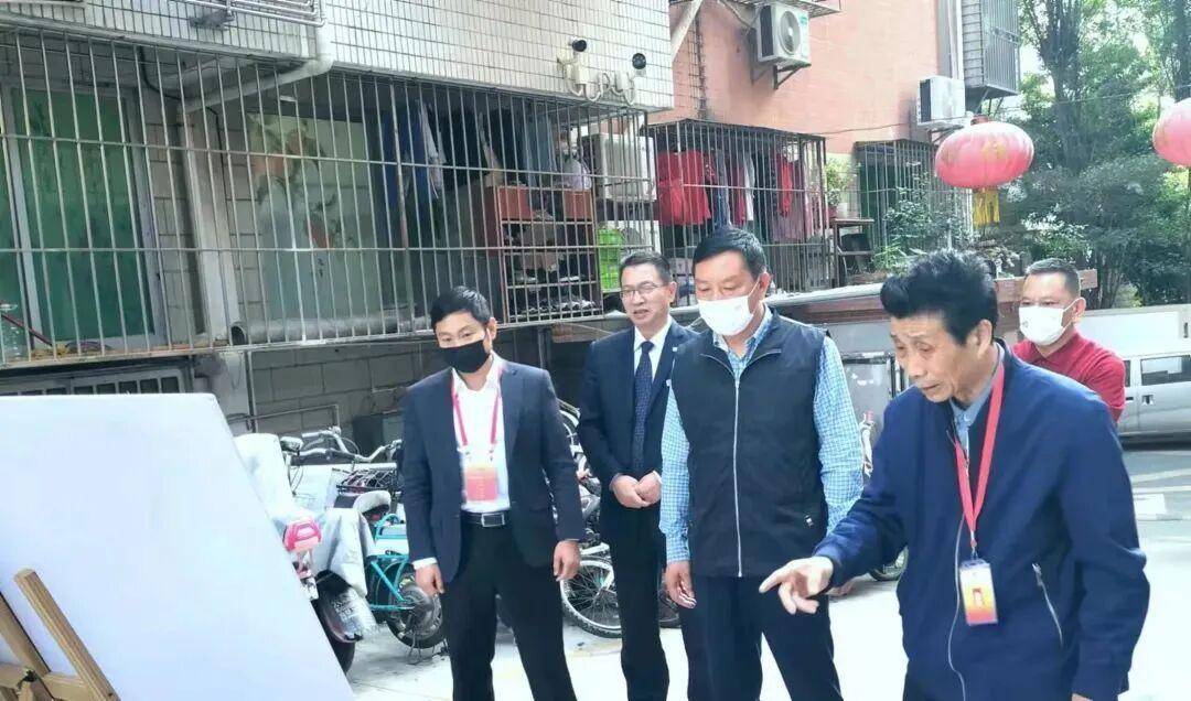 深圳一小区电动车管理引担忧<strong></p>
<p>瓦特币</strong>，部门责令整改后，记者实探