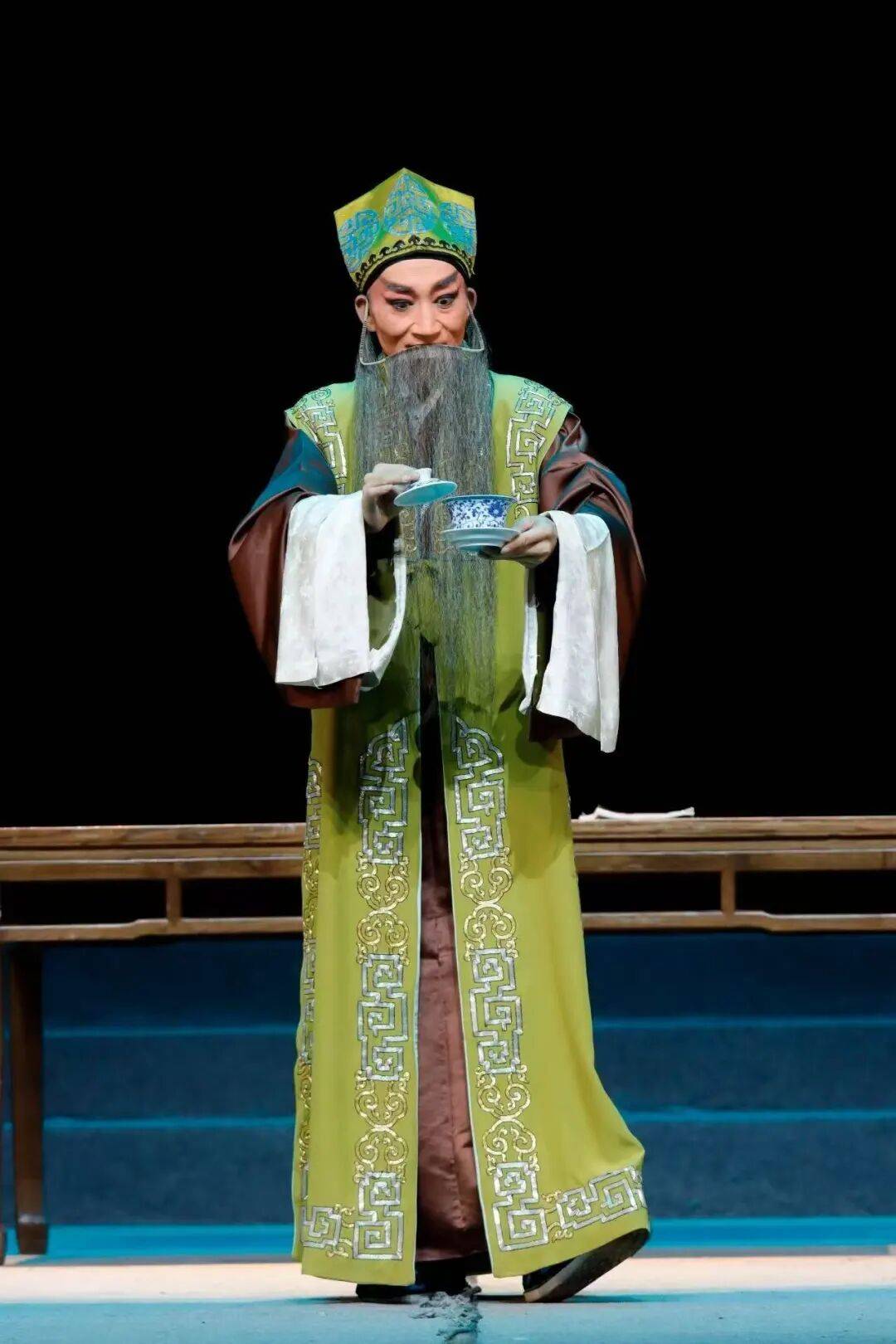 展现云南传统戏曲魅力<strong></p>
<p>坡币</strong>！玉溪作品《先生好茶》亮相全国舞台