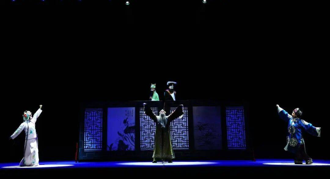 展现云南传统戏曲魅力<strong></p>
<p>坡币</strong>！玉溪作品《先生好茶》亮相全国舞台