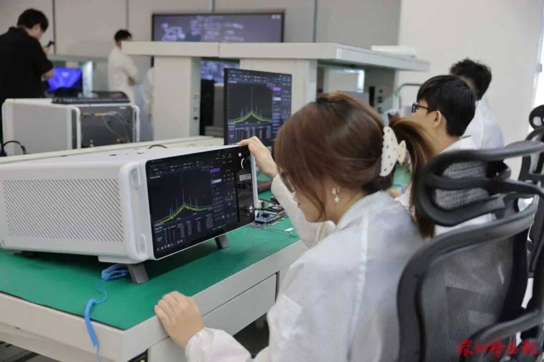 突破封锁<strong></p>
<p>黑币2001</strong>!国产!!可满足3-5nm芯片需求!!!