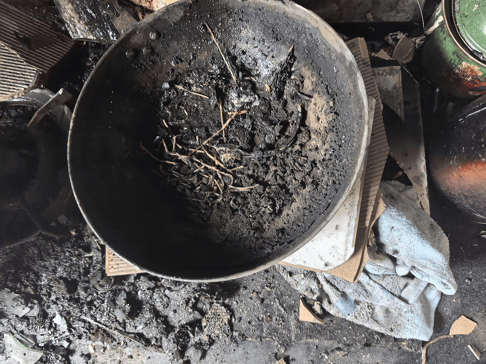 以案为鉴 | 家中起火前<strong></p>
<p>黑币2001</strong>,他们都曾接到一通电话……