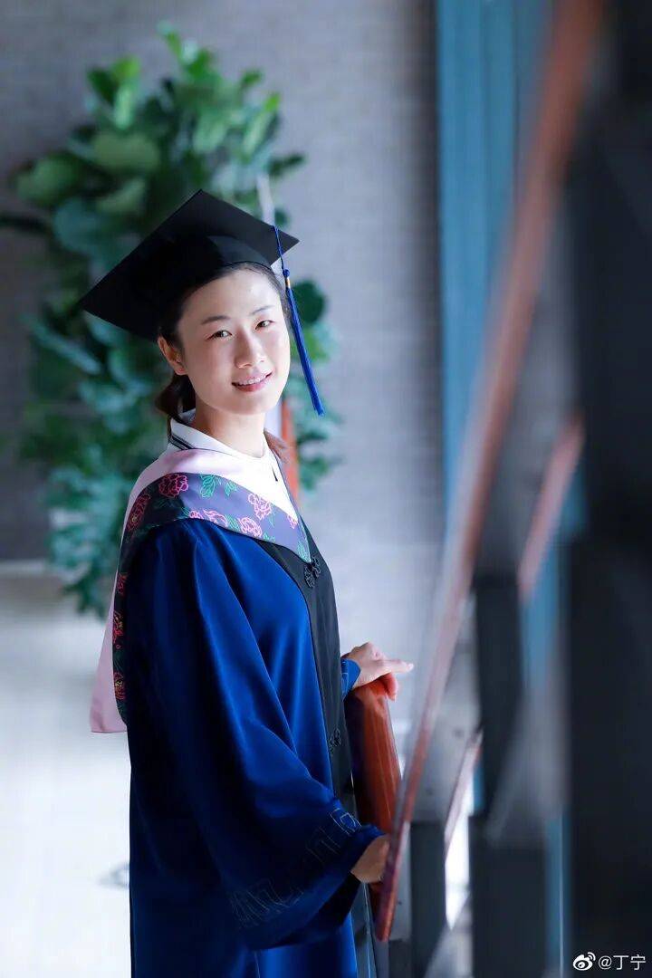 奥运冠军丁宁<strong></p>
<p>利币</strong>,已任北京先农坛体校校长