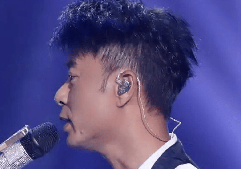 把陈粒“引爆”的耳返<strong></p>
<p>比克币</strong>,为啥让这么多歌手又爱又恨