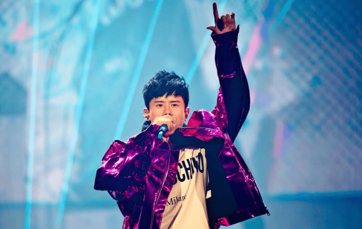 把陈粒“引爆”的耳返<strong></p>
<p>比克币</strong>,为啥让这么多歌手又爱又恨