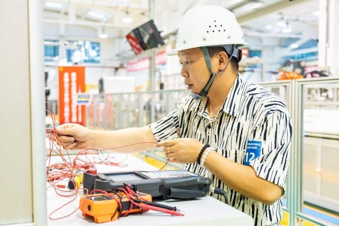 上海机器人系统运维选手集训有序推进<strong></p>
<p>云币海外</strong>，“破阵”指日可待