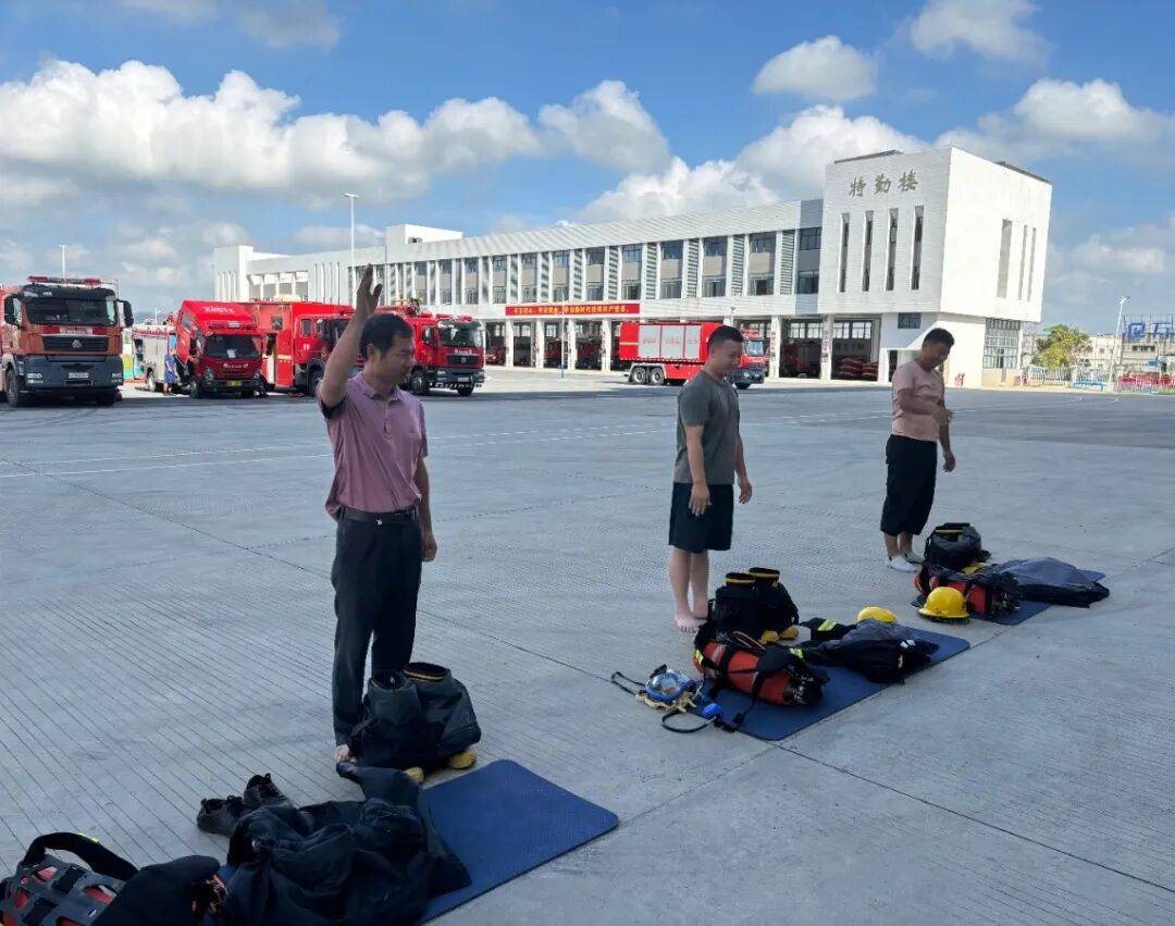 训考结合砺精兵<strong></p>
<p>云币海外</strong>！高新区微型消防站技能培训暨考核顺利举行