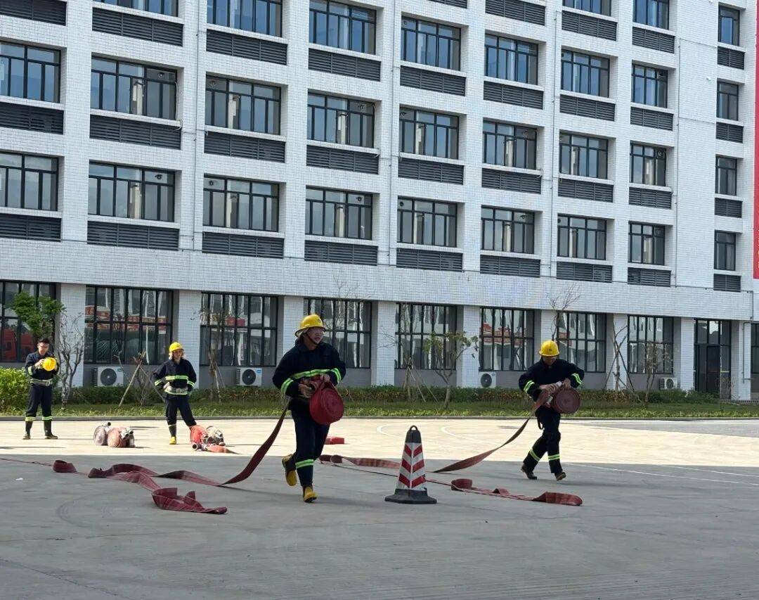 训考结合砺精兵<strong></p>
<p>云币海外</strong>！高新区微型消防站技能培训暨考核顺利举行