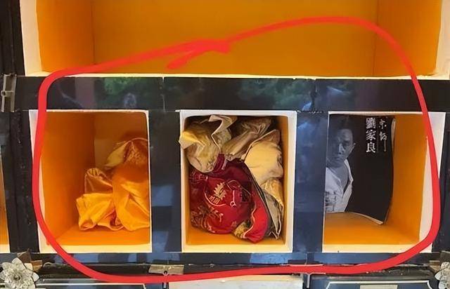 多位名人骨灰被盗<strong></p>
<p>破币兑换标准</strong>,遗孀含泪证实