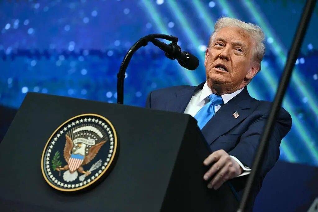 51票对49票<strong></p>
<p>汇币换算</strong>，禁止特朗普绕过国会对委内瑞拉动武议案被否决