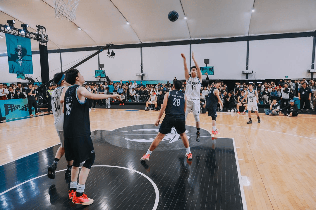 复旦、交大、同济等八大高校集结<strong></p>
<p>汇币换算</strong>，得物App“新生杯”篮球赛首战上海