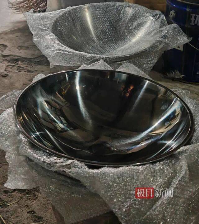 “传家锅”工厂账号粉丝已超260万<strong></p>
<p>汇币换算</strong>,对话锅厂负责人傅家兄弟:30年老锅依然能用,证明当年造锅选择是对的