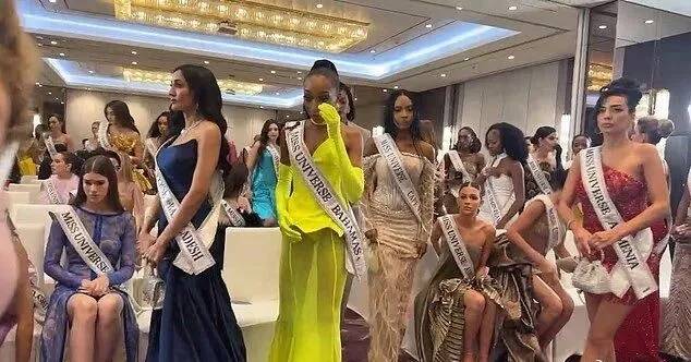 不满总监辱骂墨西哥选手<strong></p>
<p>快币的作用</strong>，2025环球小姐集体退赛，总监哭诉：我也是会受伤的普通人