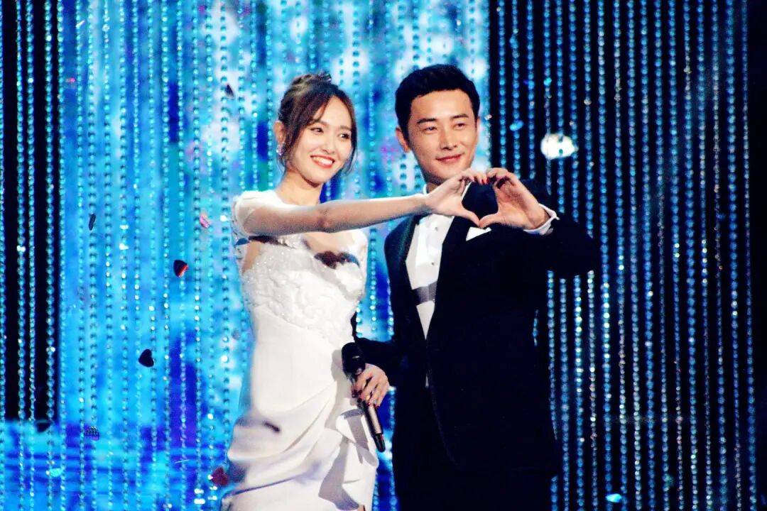 曝内娱著名恩爱夫妻已离婚，演员“唐嫣 罗晋”冲上热搜，天眼查显示两人无商业关联