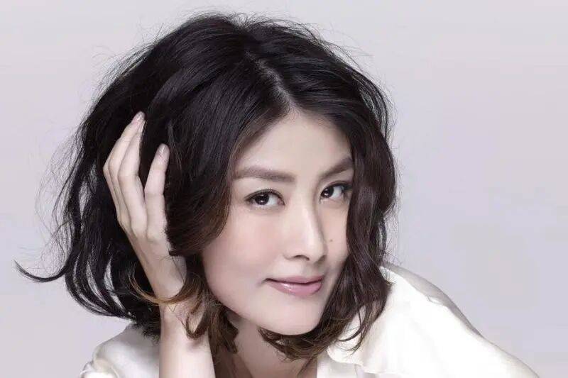 陈慧琳商演现场得知观众都是年消费200万元以上的VIP<strong></p>
<p>假捆币</strong>,直呼“原来我也是一个优惠”