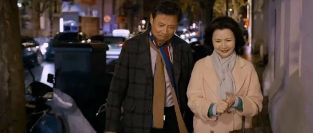 第一批丁克老后<strong></p>
<p>假捆币</strong>,“伴侣能陪一程,但最后都要靠自己”