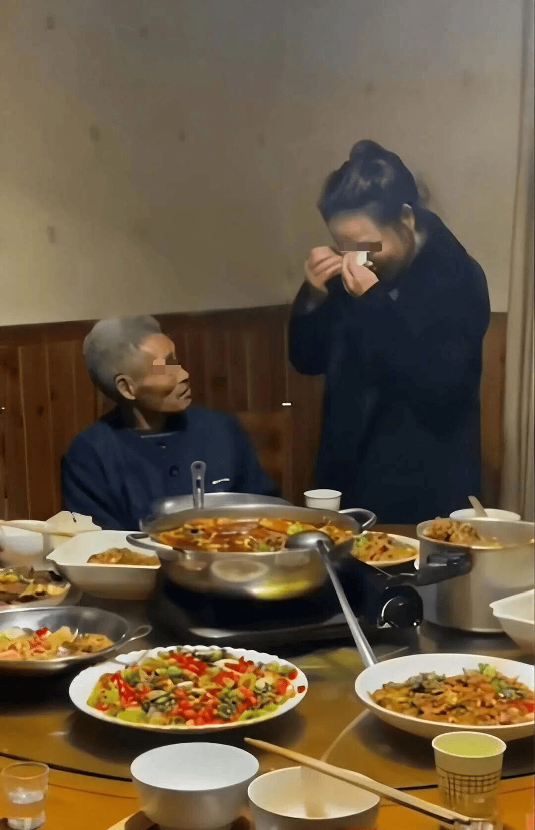 男子一次性收到11年工资38万元<strong></p>
<p>合众币</strong>,老板曾辩称“路遇乞讨好心收留,属自愿劳动”