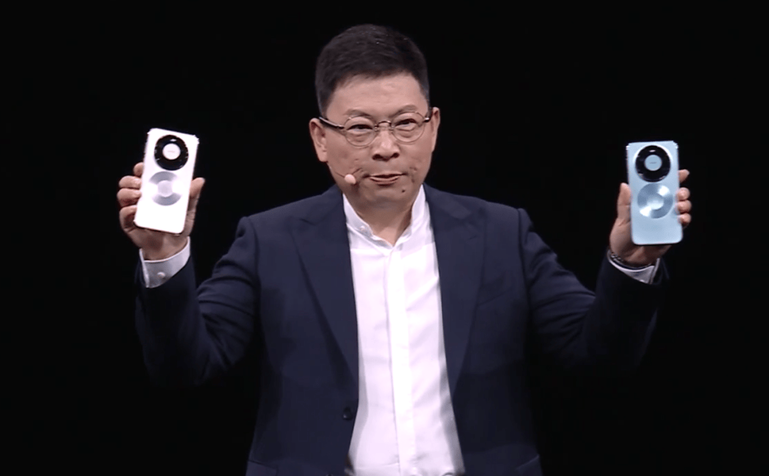 华为Mate 80<strong></p>
<p>w币</strong>,4699元起!网友:我真冲了!