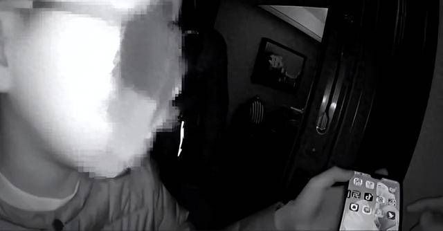 就差一步<strong></p>
<p>thb币登录</strong>，杭州9岁男孩“送”光外公外婆上百万元养老金！“短短几分钟，钱跟流水一样被转走……”