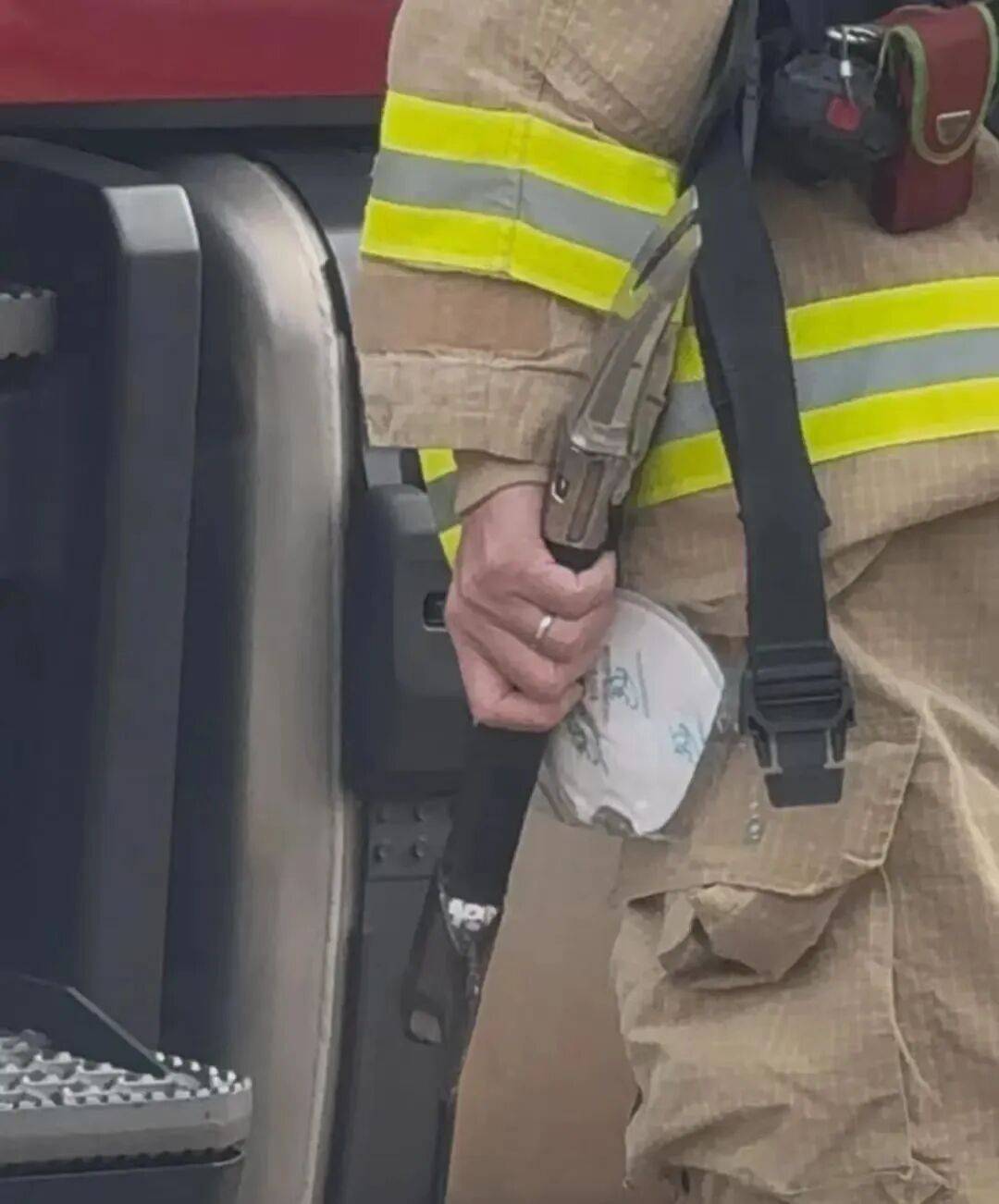 已致94人遇难<strong></p>
<p>thb币登录</strong>,李家超:望内地协助!廉政公署:或涉贪污!这一幕令人破防