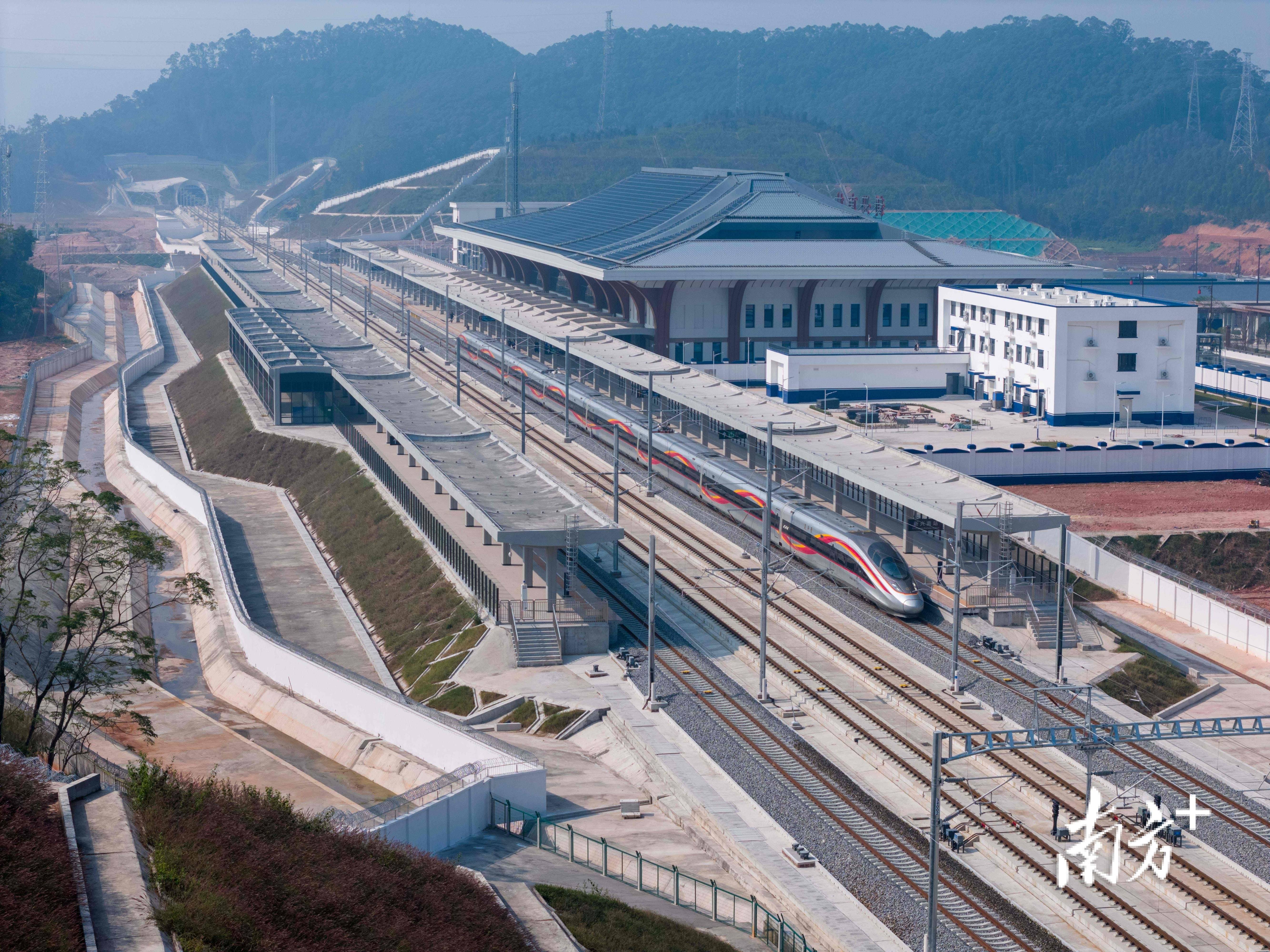 广东这两条高铁<strong></p>
<p>恒币</strong>，即将开通！