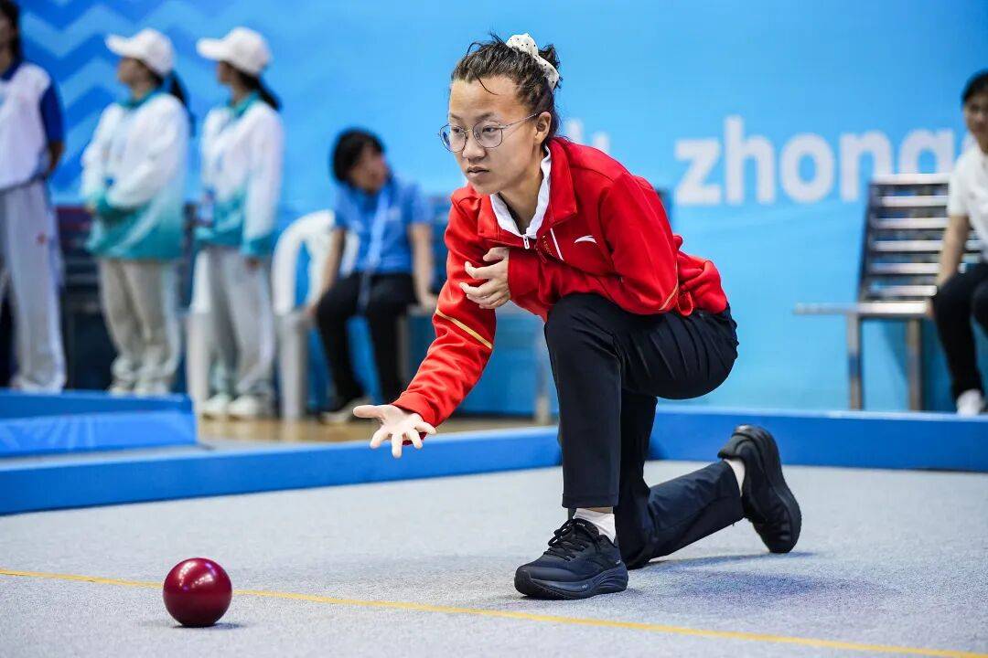 喜报:<strong></p>
<p>37币</strong>我市特奥滚球队在全国残运会上斩获1金1银5铜