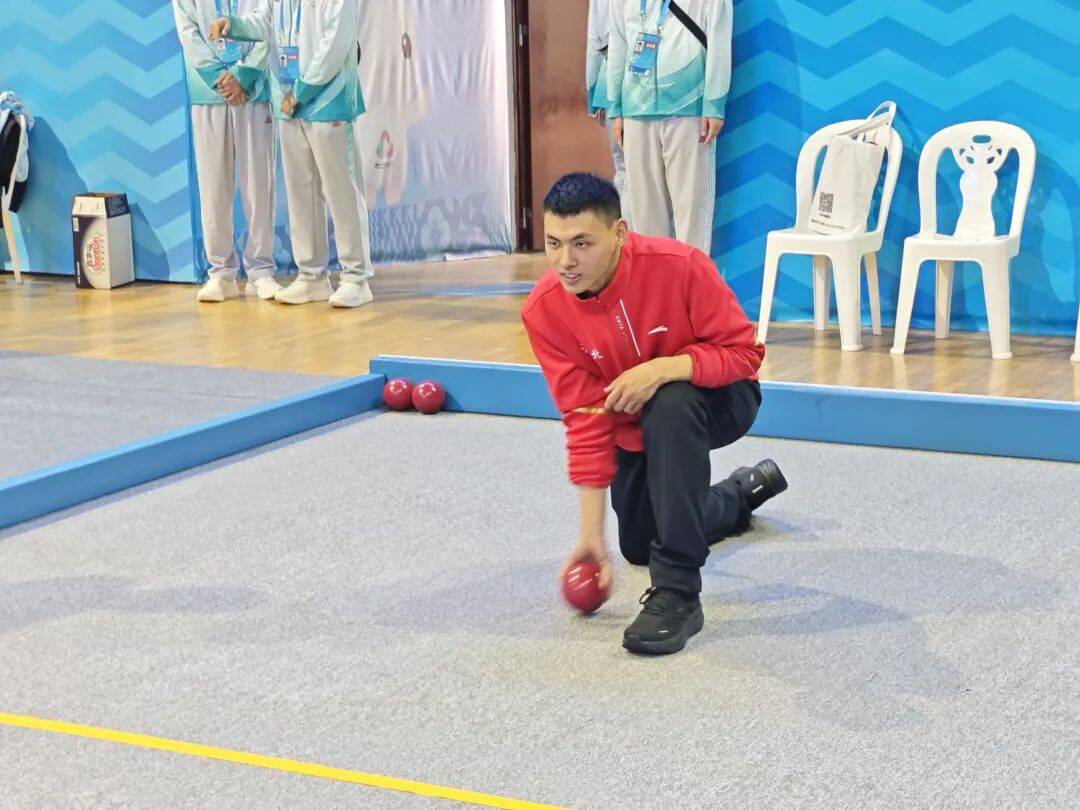 喜报:<strong></p>
<p>37币</strong>我市特奥滚球队在全国残运会上斩获1金1银5铜